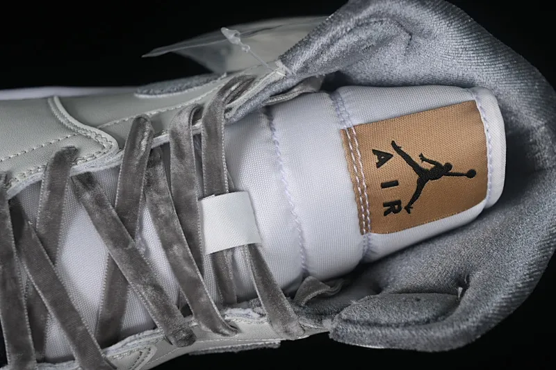 All Categories Air Jordan Jordan Series Basketball Shoes Air Jordan 1 Mid Air Jordan 1 Mid AJ1 Joe 1 Beige Chinese Cultural Leisure Sneakers FB9899-100